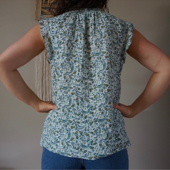 Retro top. Green floral blouse. Size medium. Old Navy - Picture 2 of 9